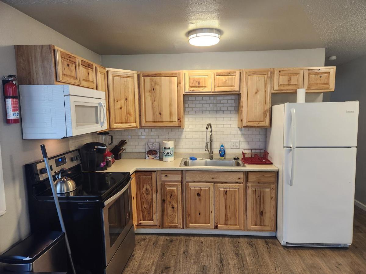 Nightshade Bnb Anchorage Exterior foto